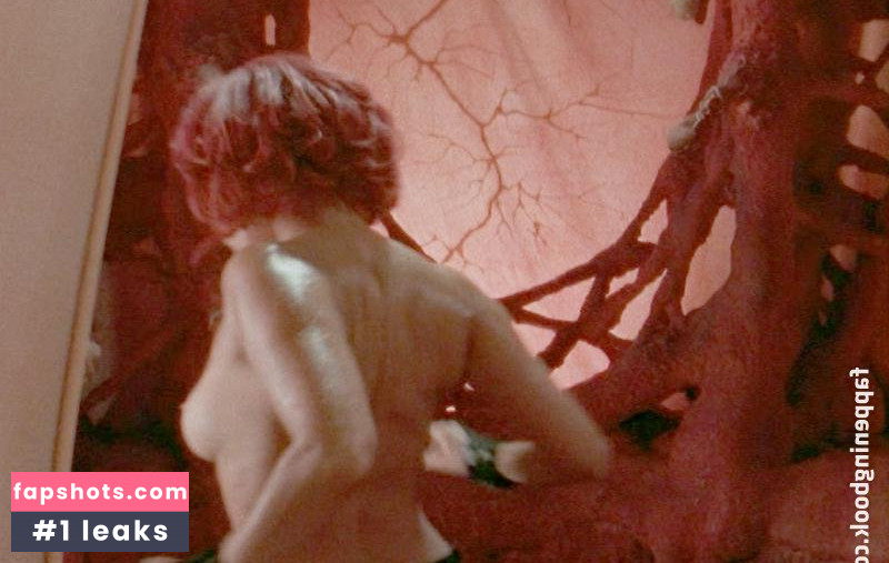 Xenia Seeberg gallery photo #26