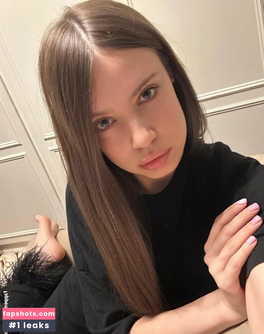 Xenia Tchoumi gallery photo #27