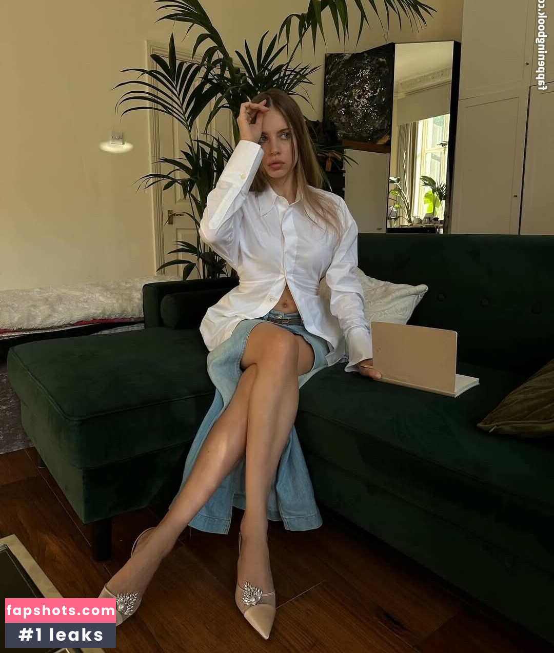 Xenia Tchoumi gallery photo #45