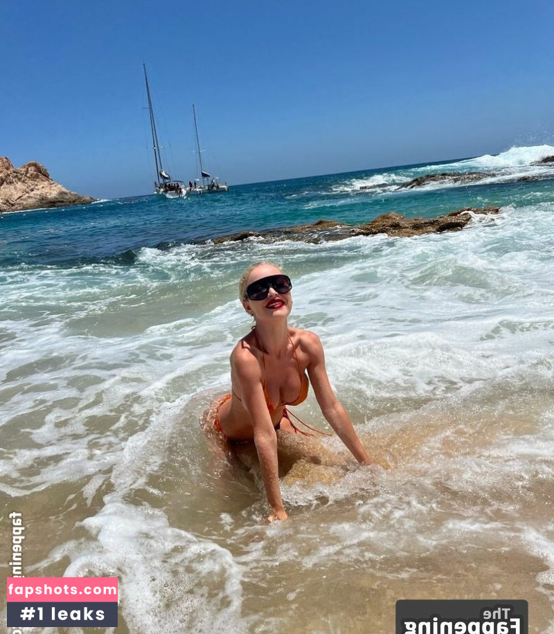 Xhoana X gallery photo #12