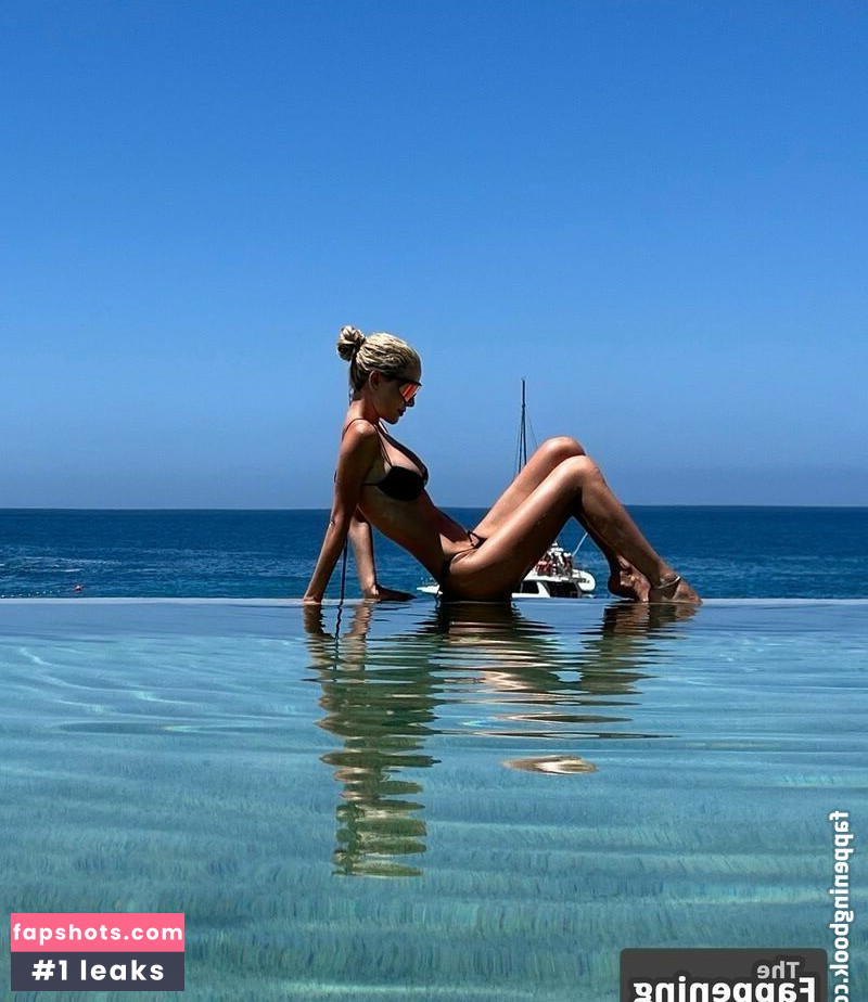 Xhoana X gallery photo #16