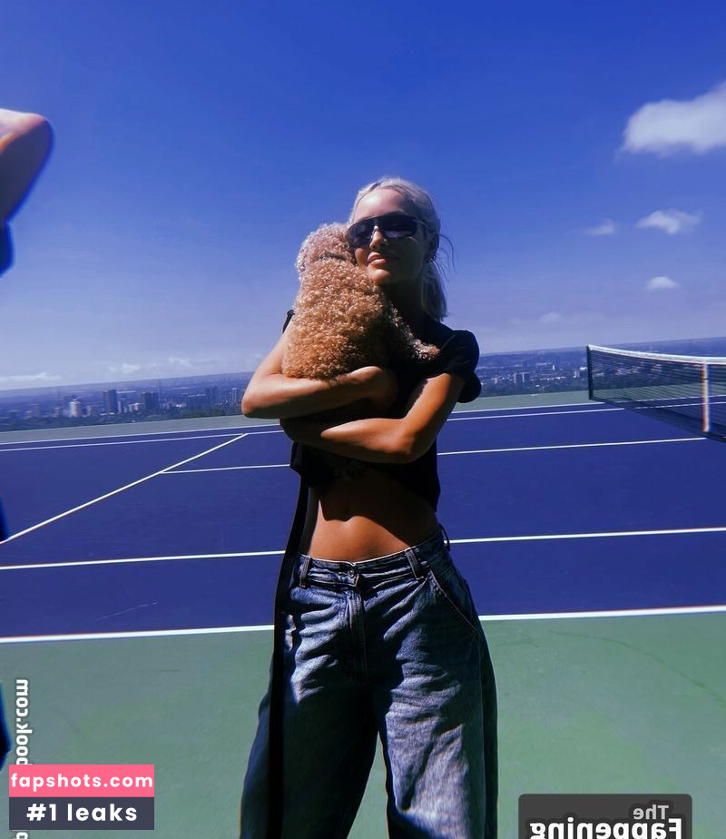 Xhoana X gallery photo #24