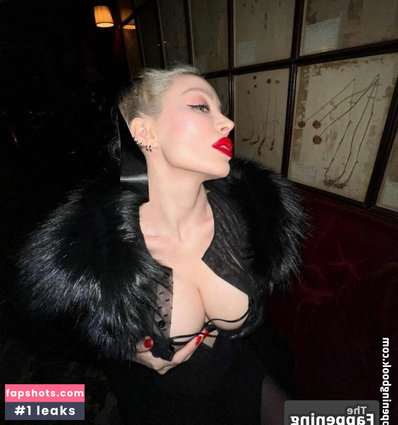 Xhoana X gallery photo #6