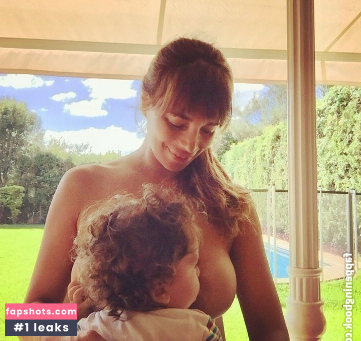 Ximena Capristo gallery photo #15