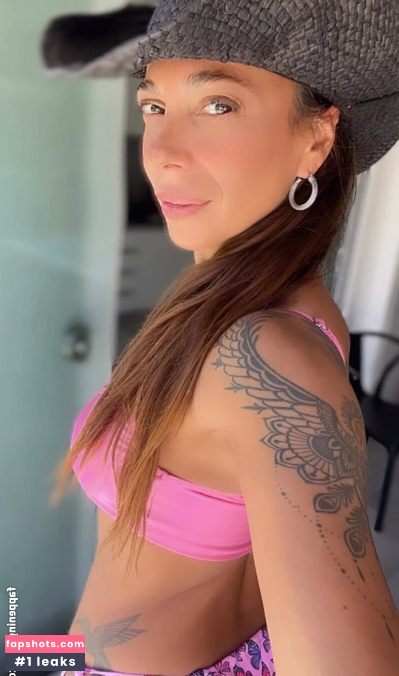 Ximena Capristo gallery photo #4