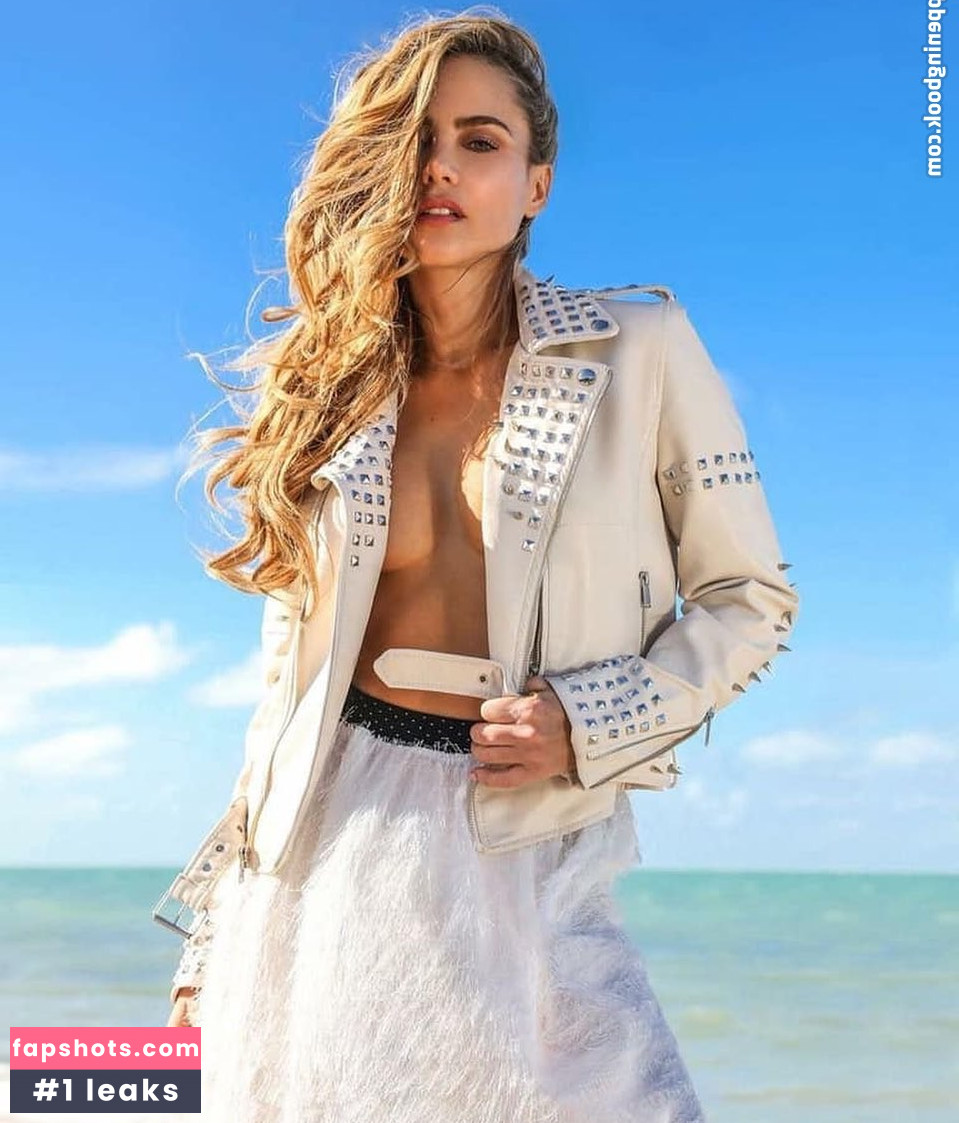 Ximena Cordoba gallery photo #16