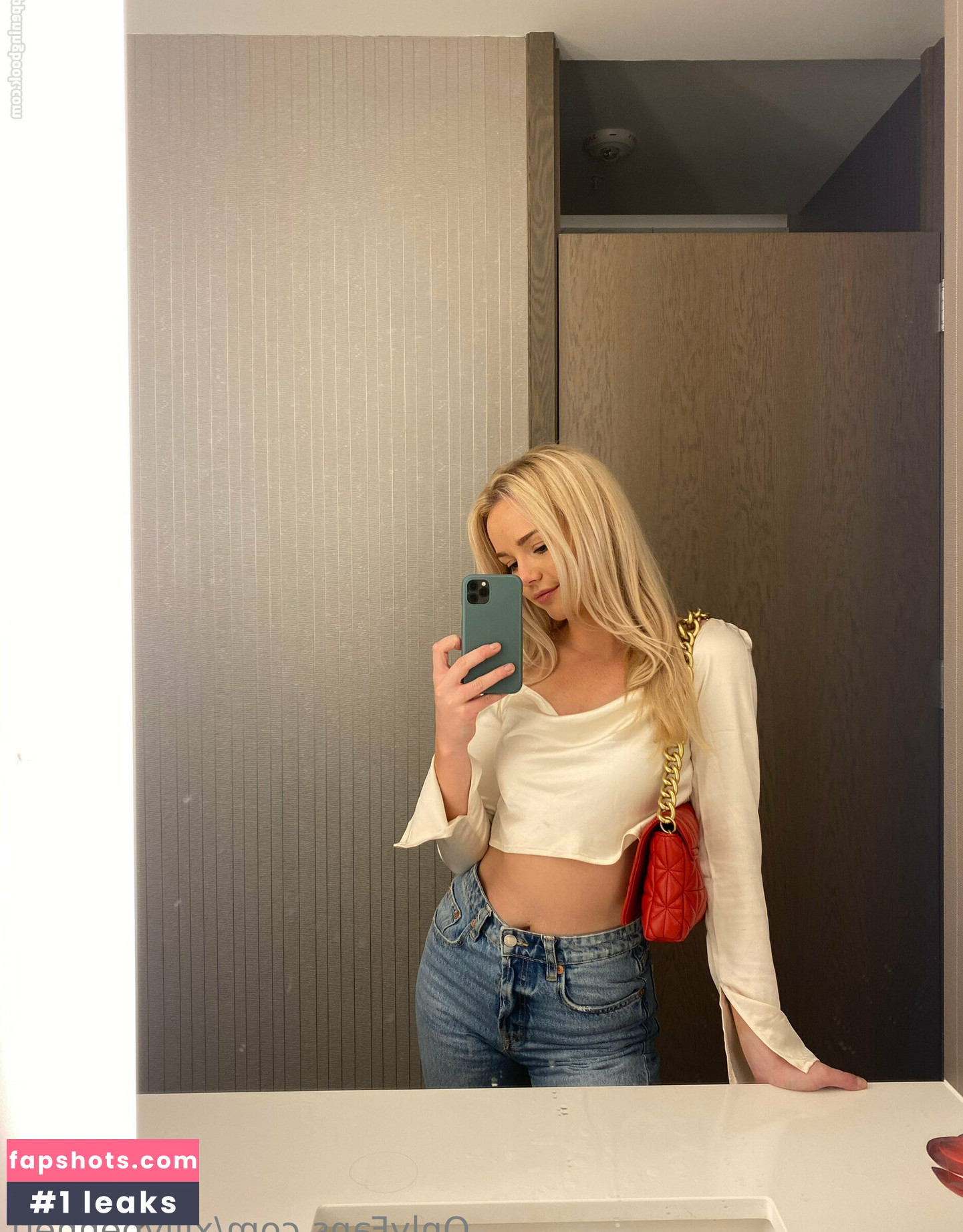 xlilybennett nude babe gallery