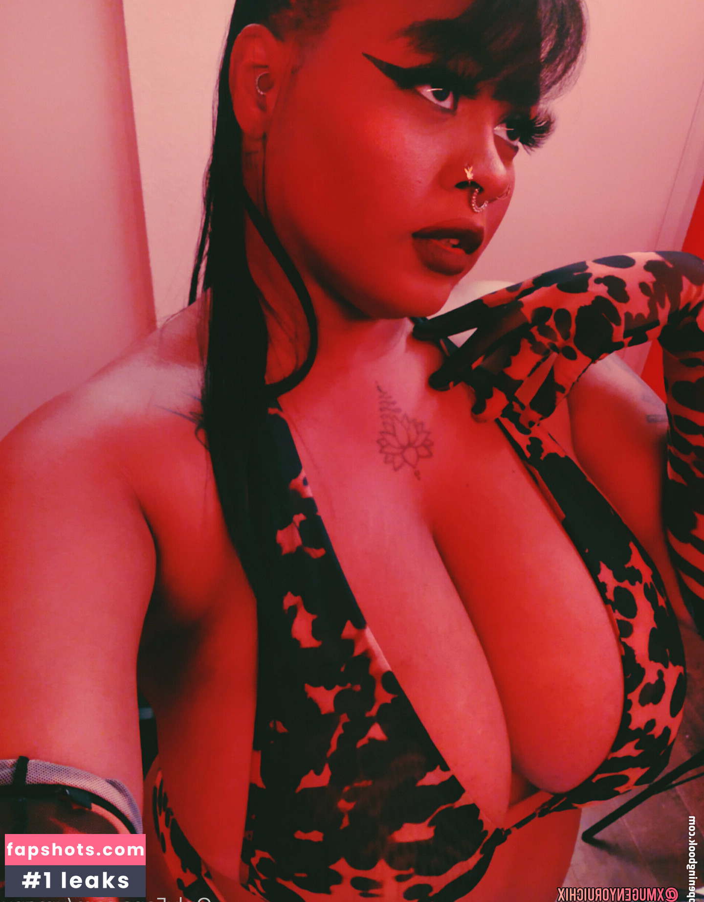 xmgnx nude babe gallery