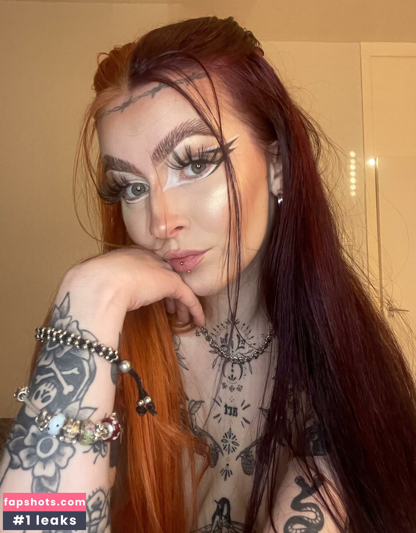 xo_nicolavictoria gallery photo #18