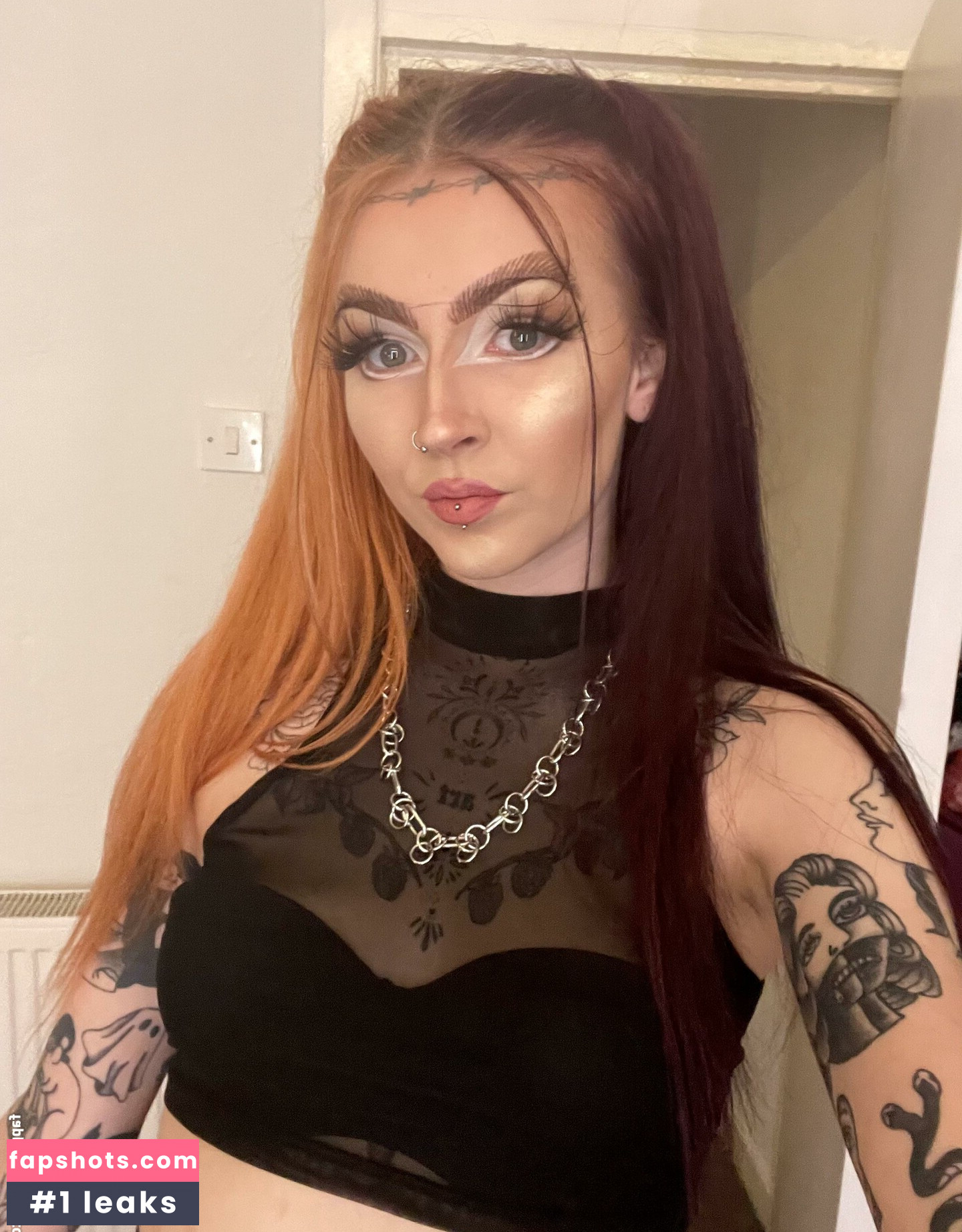 xo_nicolavictoria gallery photo #19