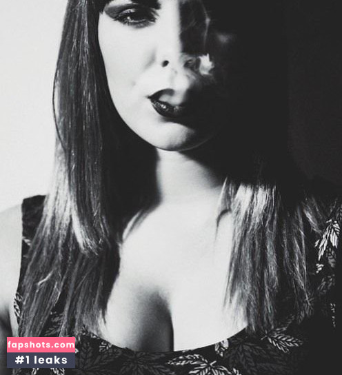 Xoe Zahara Nude Leaks OnlyFans Photos #2 - LeakJerk