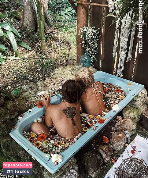 Xoe Zahara Nude Leaks OnlyFans Photos #13 - LeakJerk