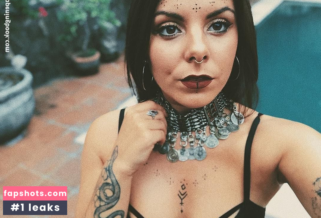 Xoe Zahara Nude Leaks OnlyFans Photos #18 - LeakJerk