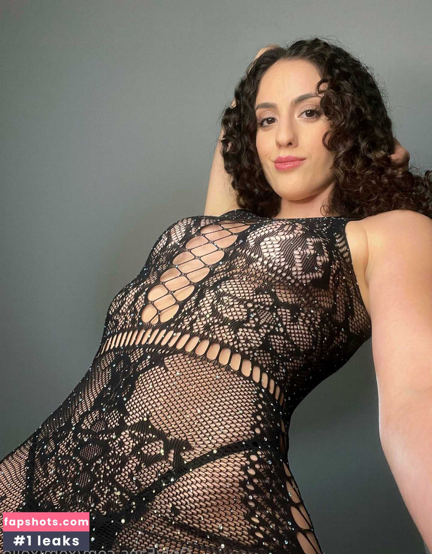 xomixelle nude babe gallery