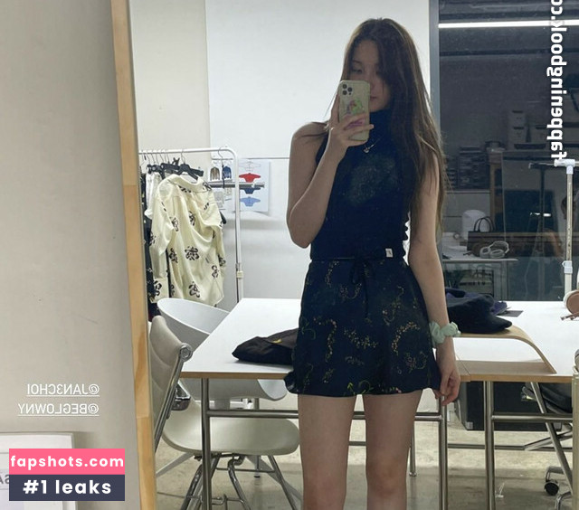 Xooos 수스 gallery photo #2