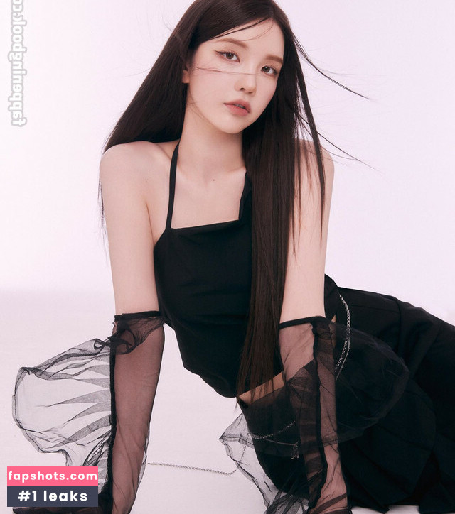 Xooos 수스 gallery photo #14