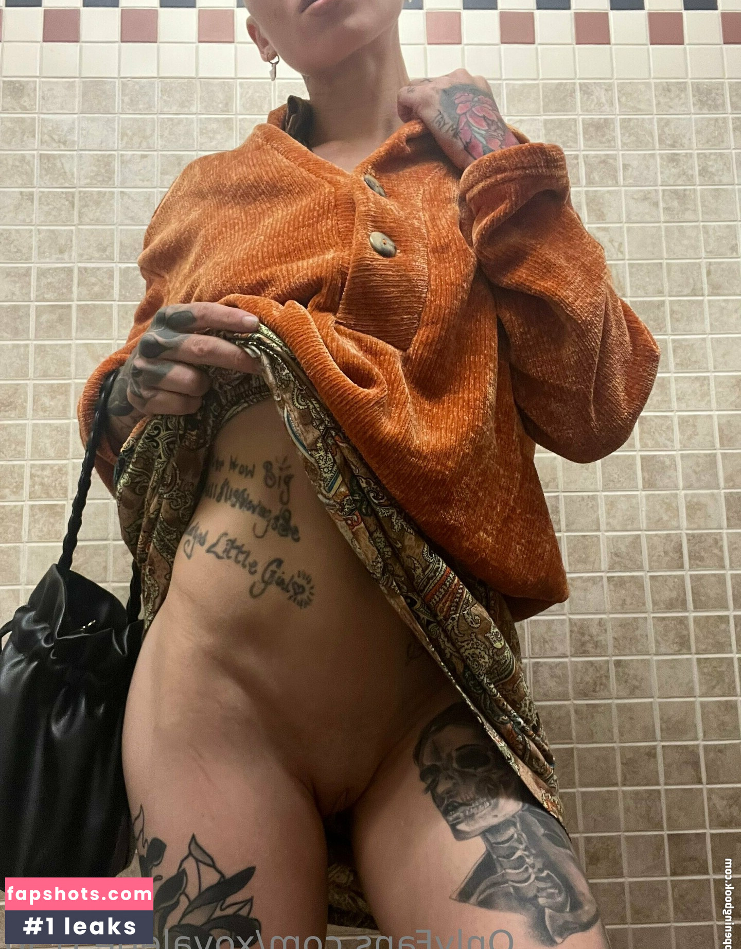 xovalerie5150 gallery photo #11