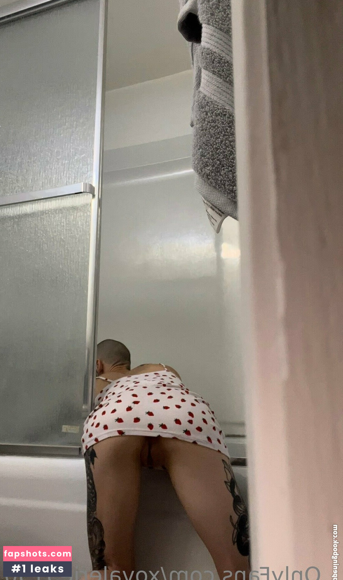 xovalerie5150 gallery photo #18