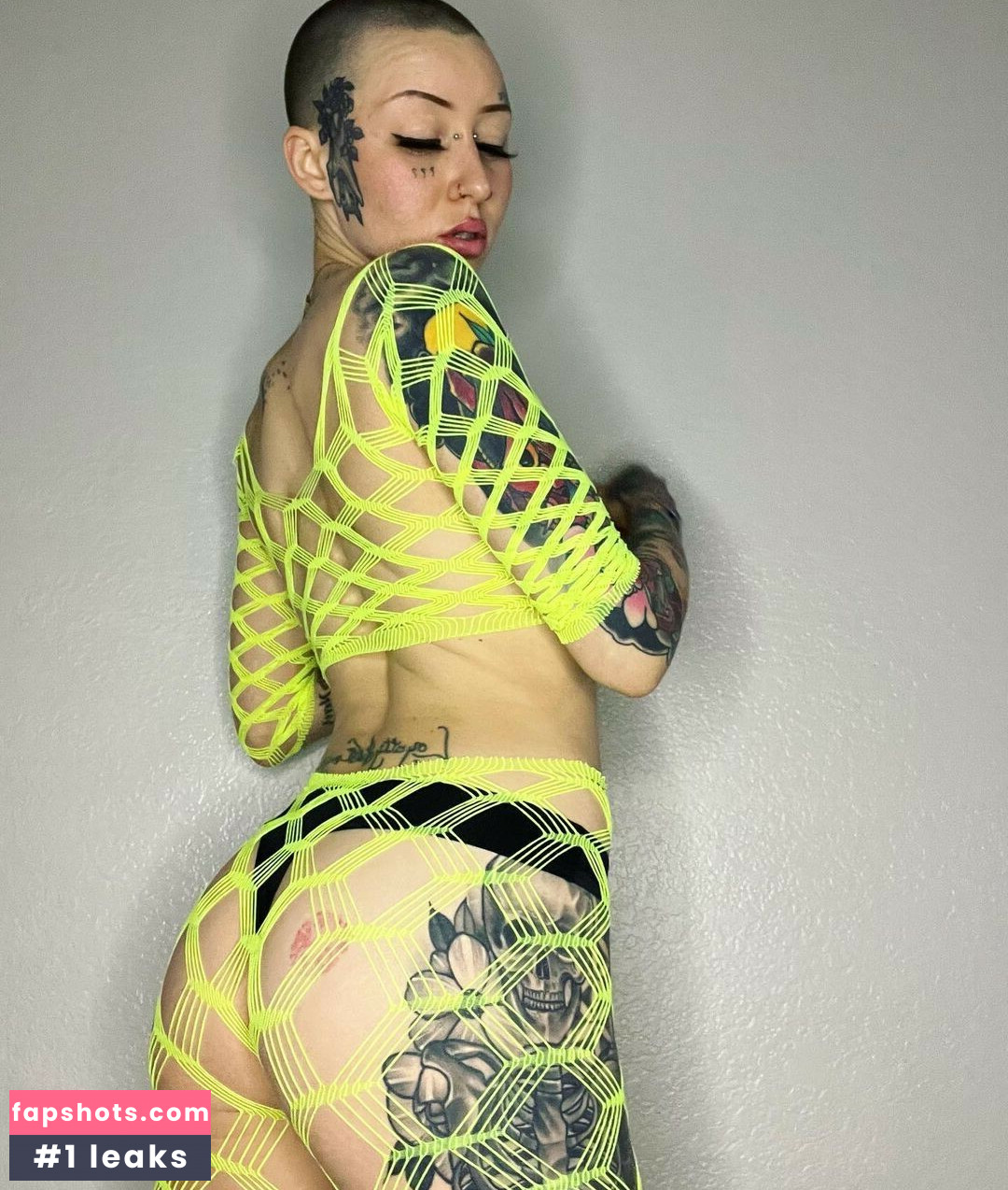 xovalerie5150 gallery photo #28