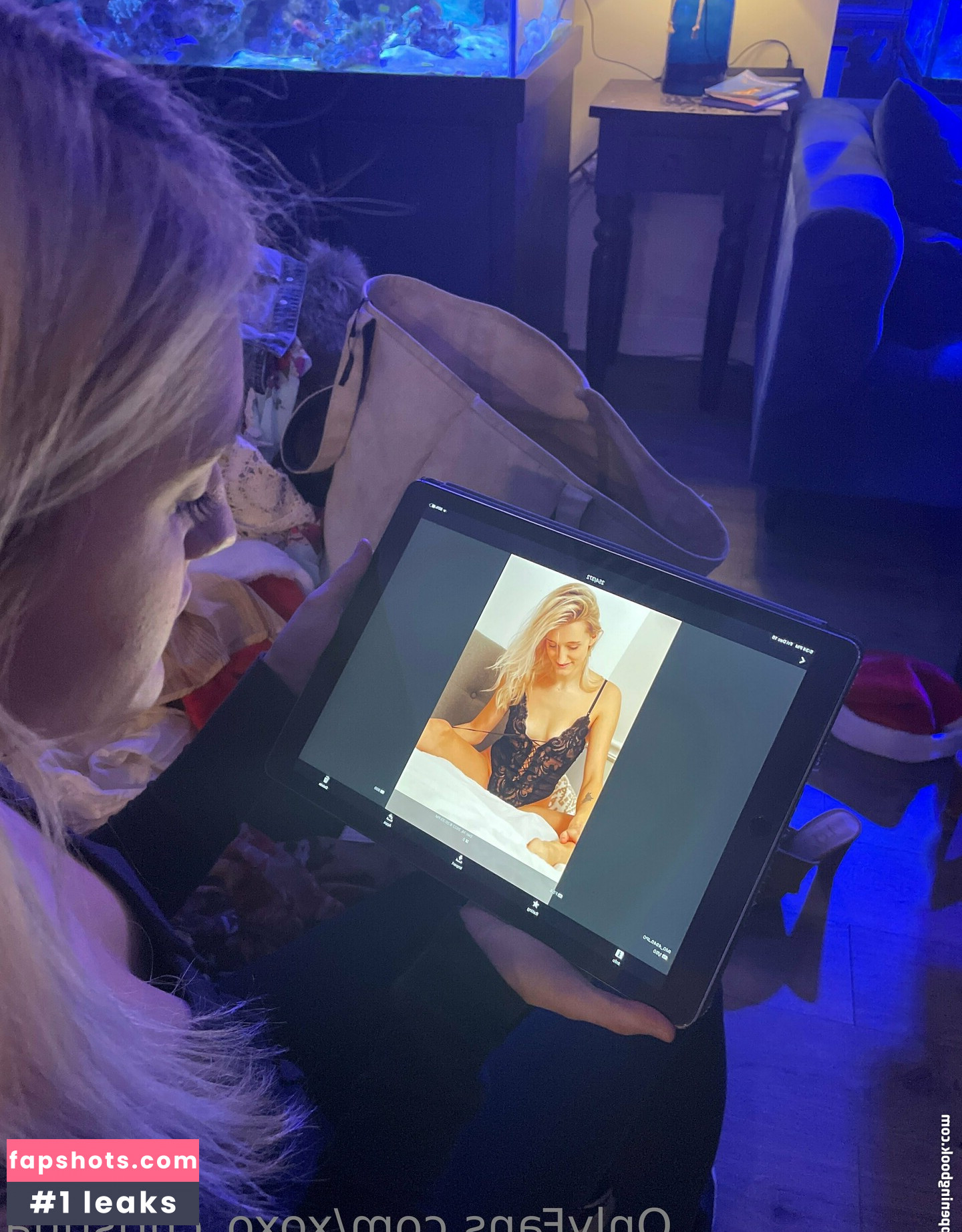 xoxo_christina gallery photo #14