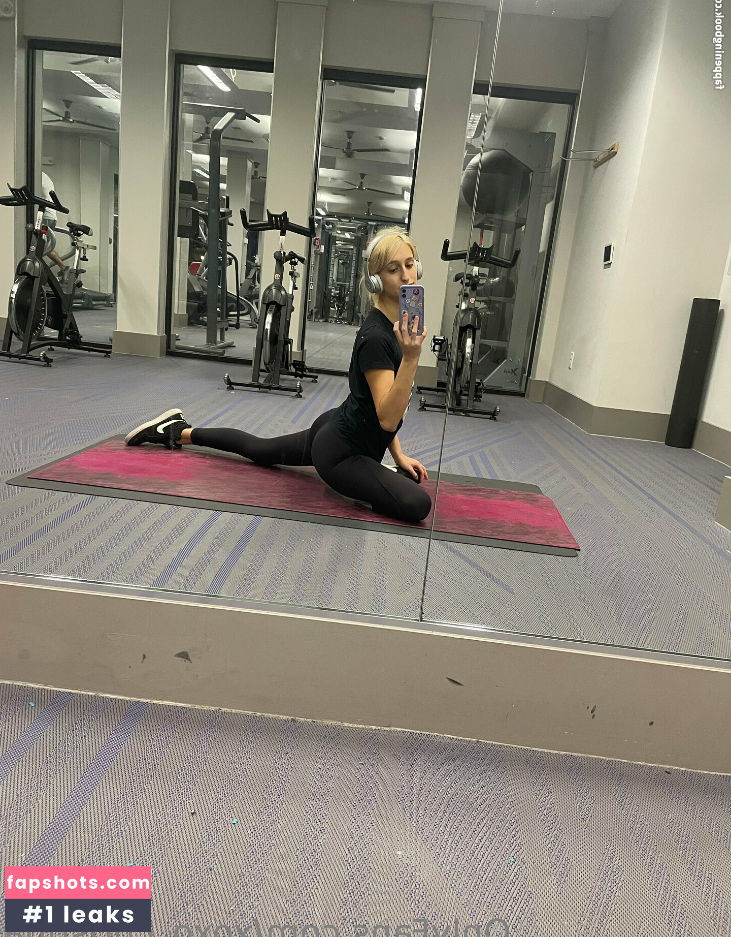 xoxo_christina gallery photo #7