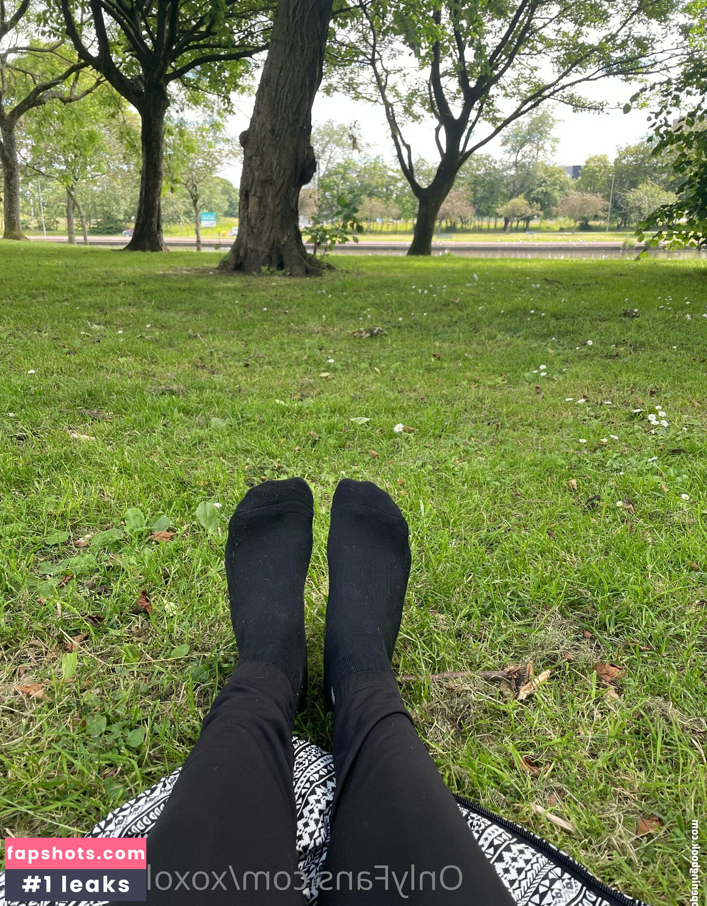 xoxolovelyfeet nude babe gallery