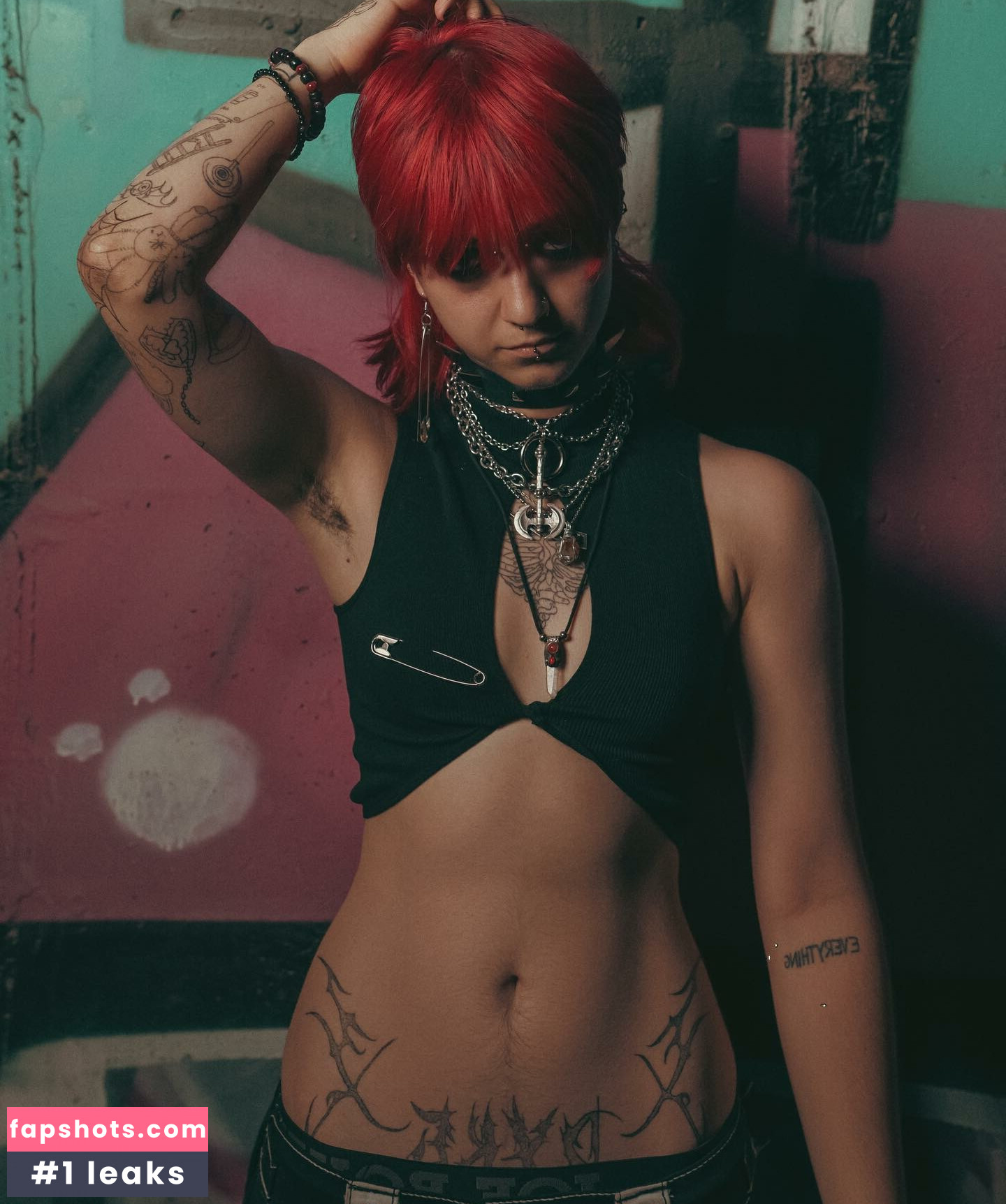 Xtra00grey nude babe gallery