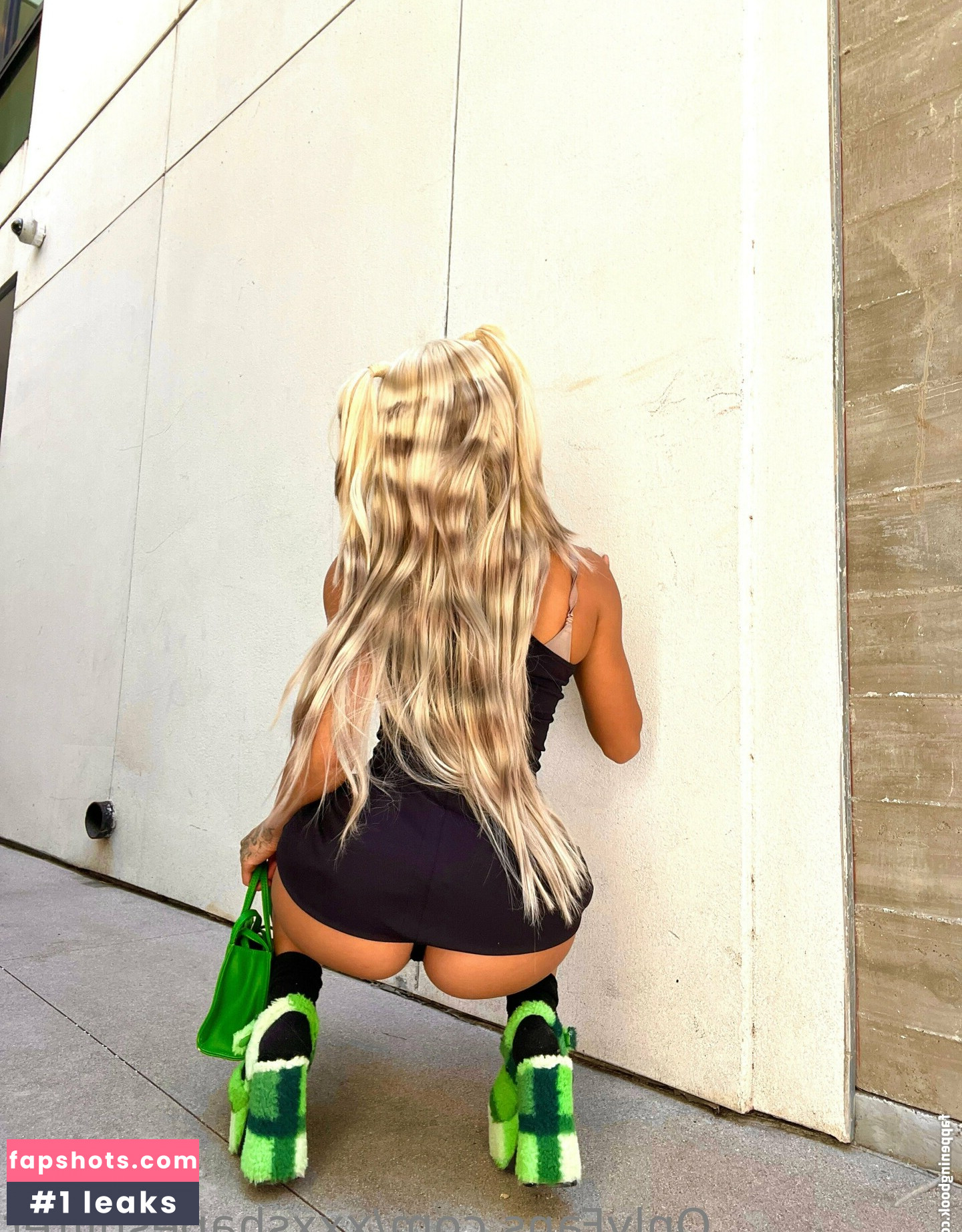 xxxshapeshifter gallery photo #25