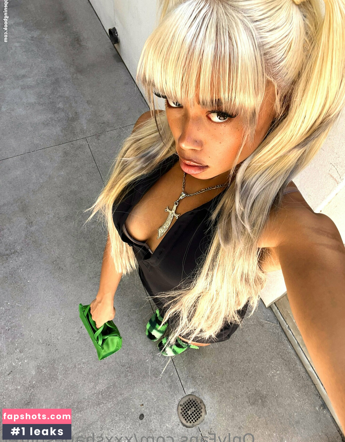 xxxshapeshifter gallery photo #37