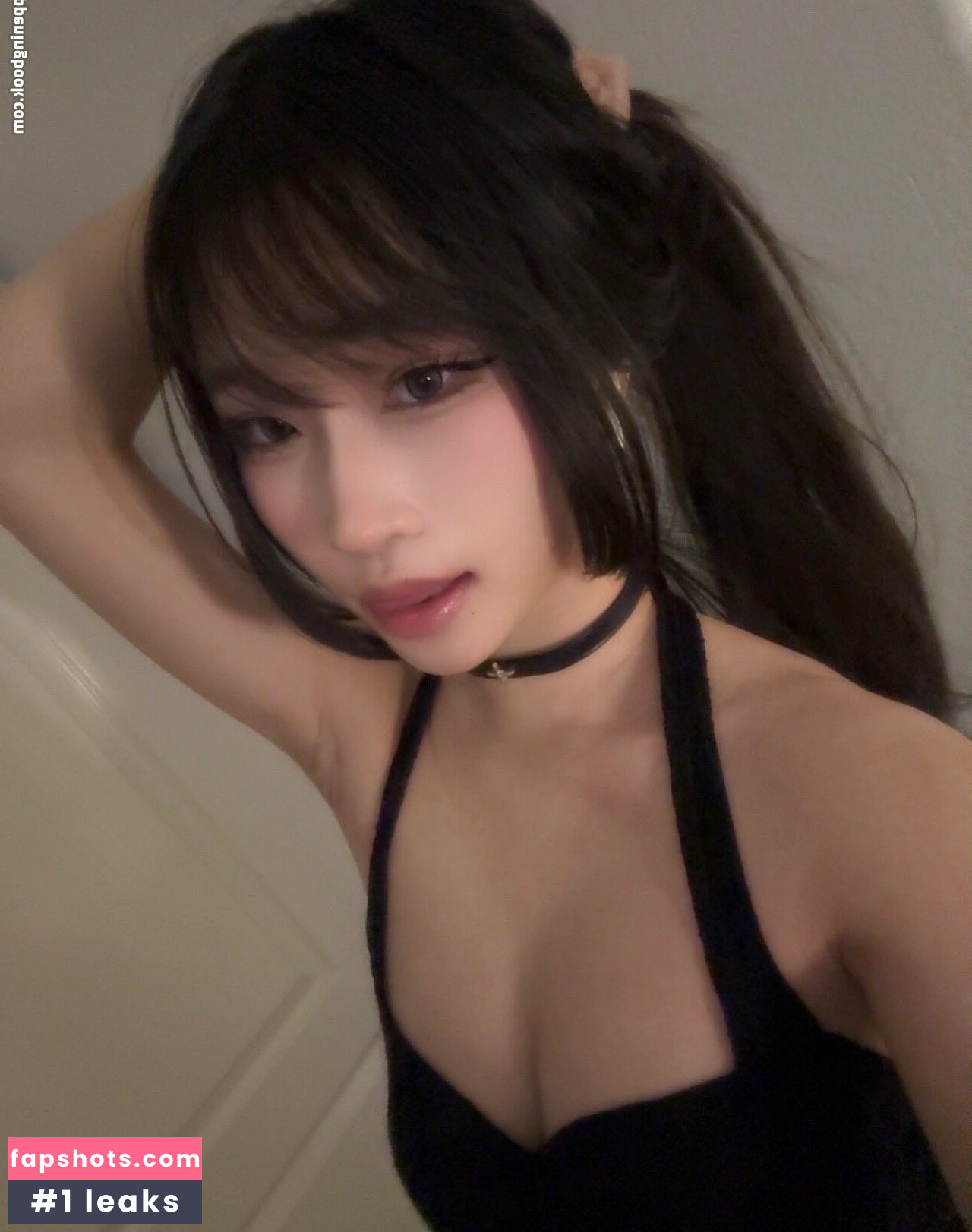 y3miku gallery photo #6