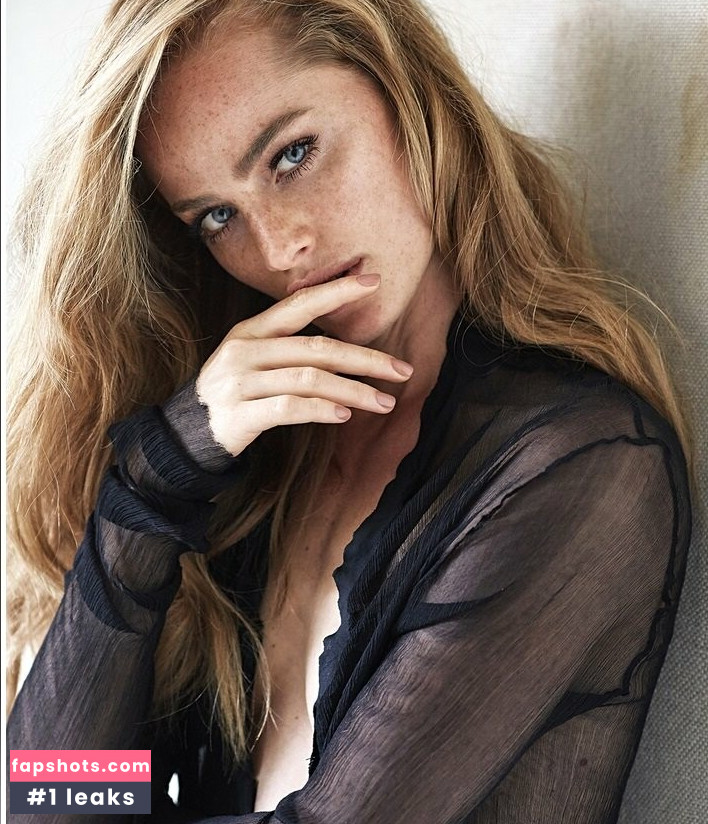 Yaara Benbenishty gallery photo #5