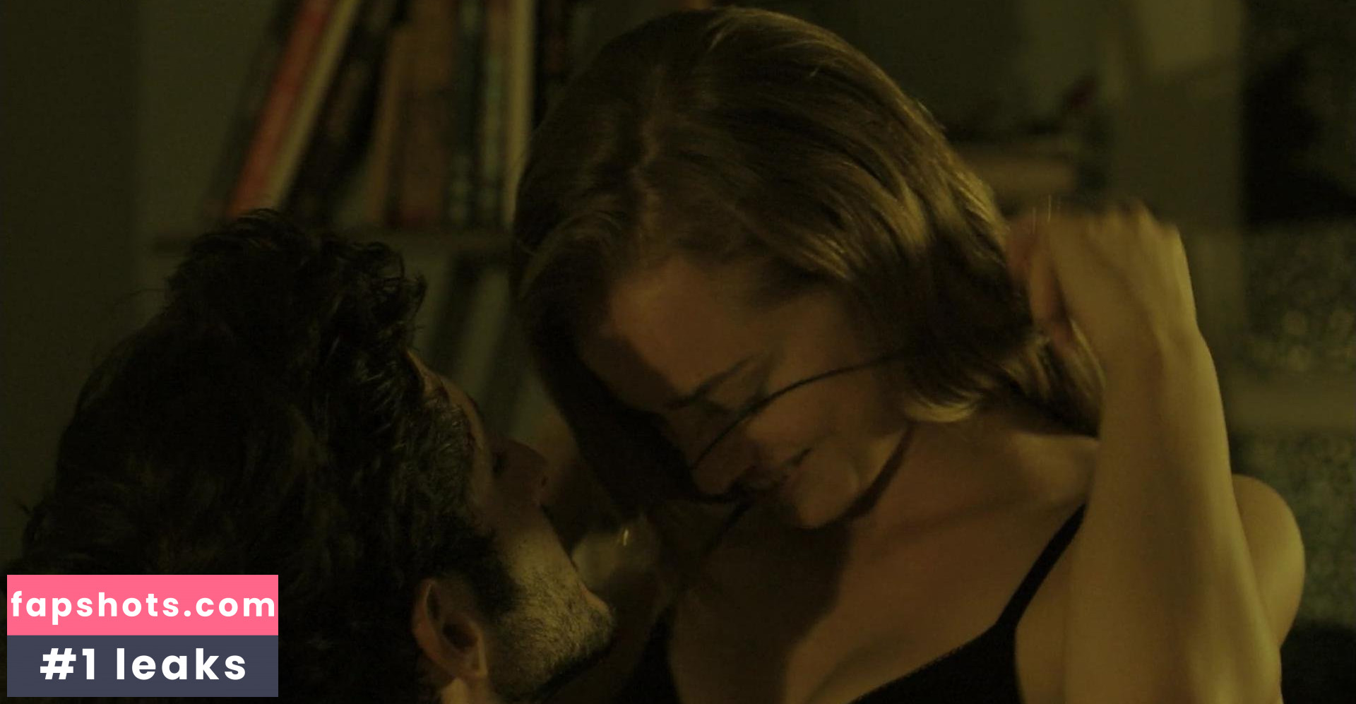 Yaara Benbenishty gallery photo #9