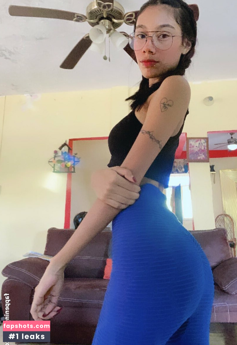 yadira_norvv gallery photo #2