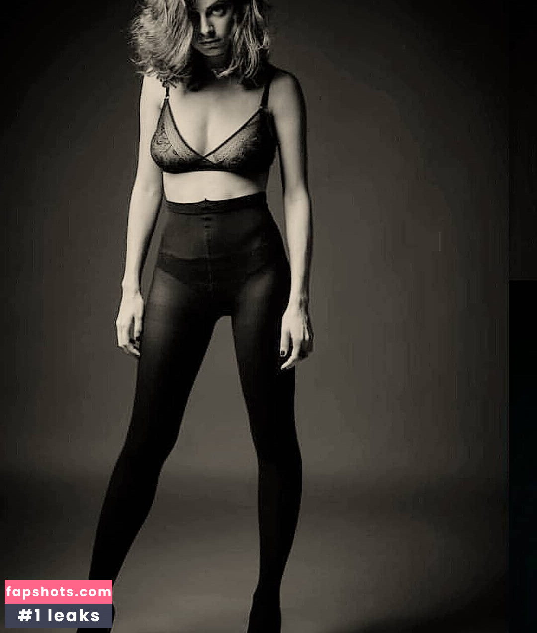 Yael Gayaa gallery photo #20