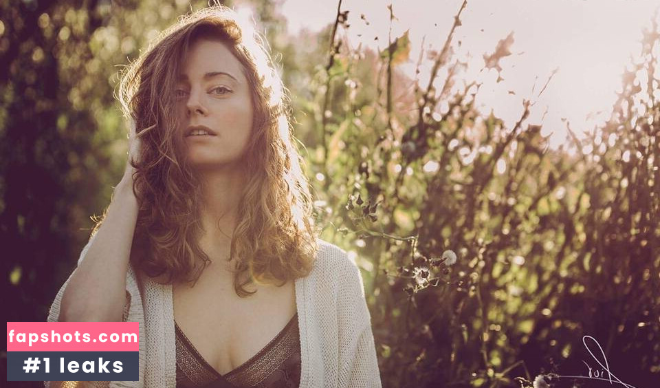 Yael Gayaa gallery photo #6