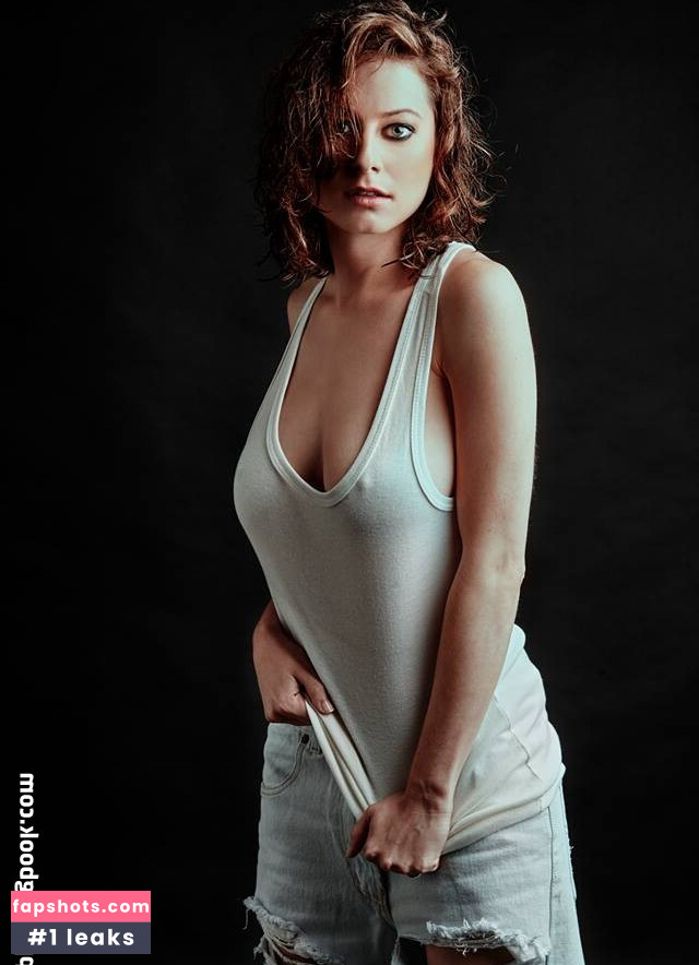 Yael Gayaa gallery photo #7