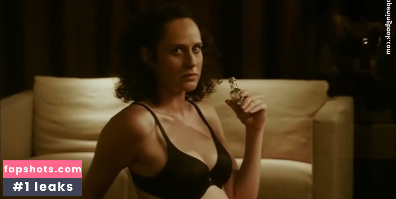 Yael Toker gallery photo #8