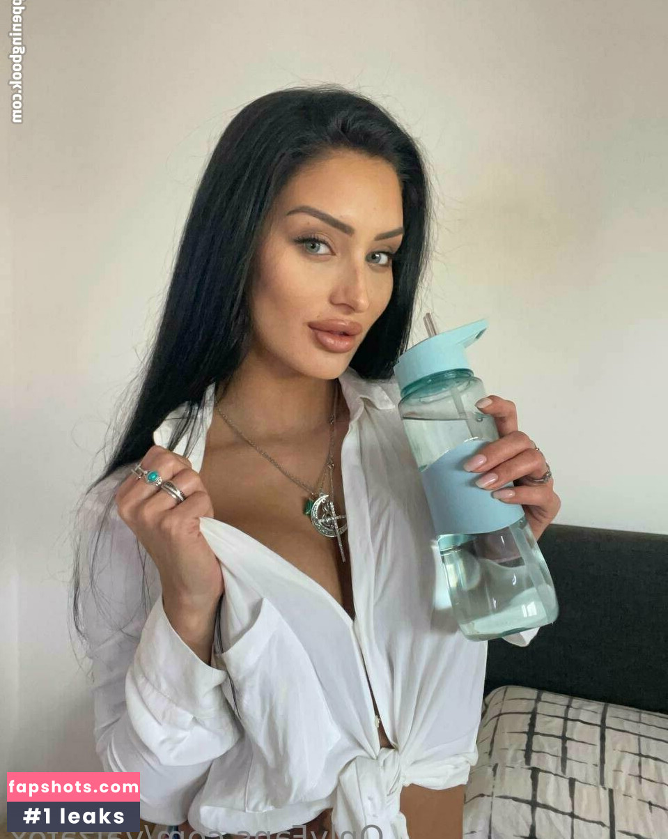 yaizafox gallery photo #15