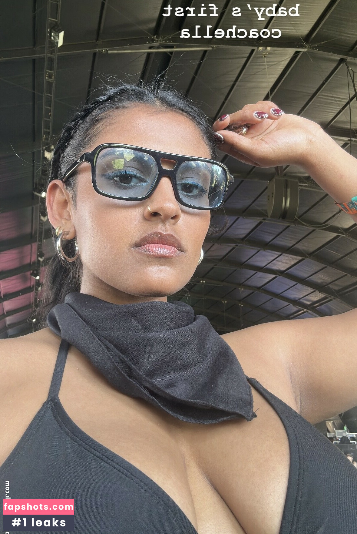 Yamini Nambimadom nude babe gallery