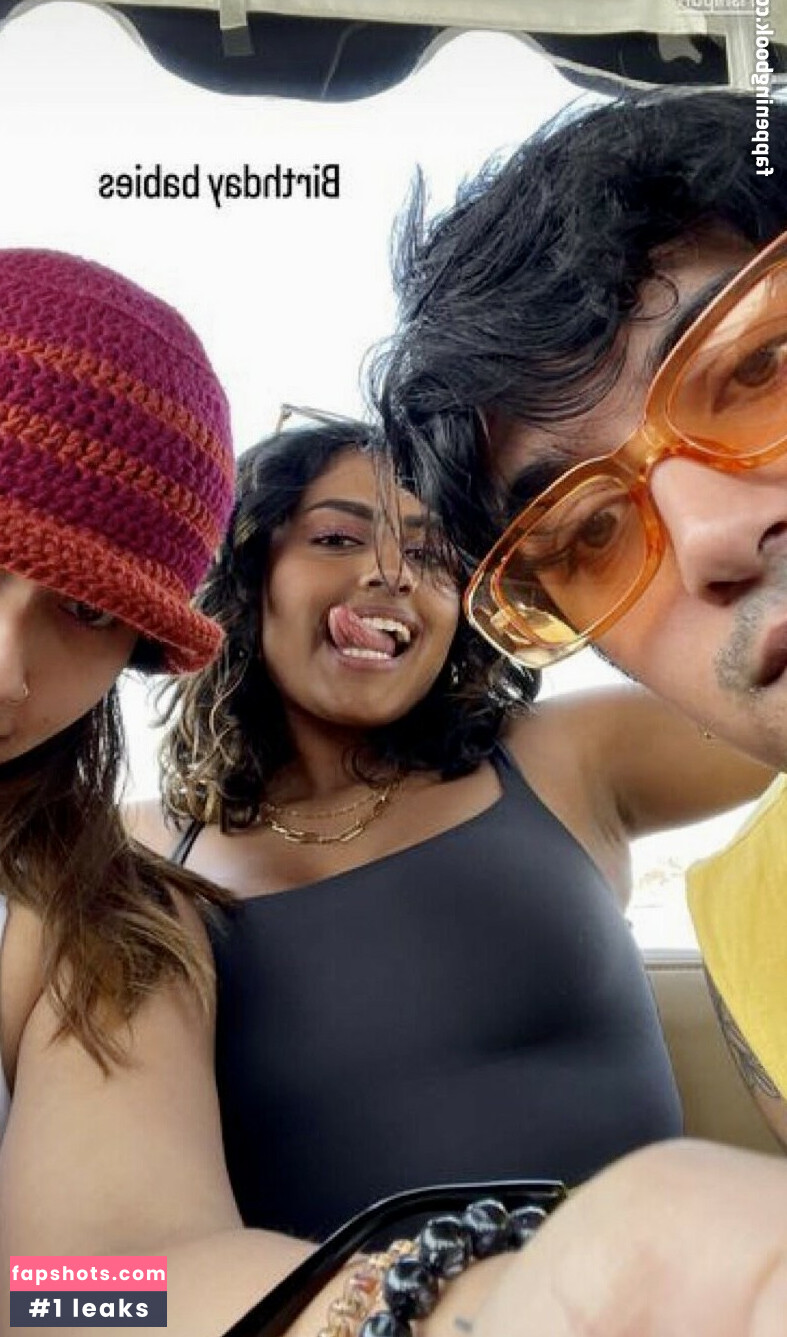 Yamini Nambimadom gallery photo #8