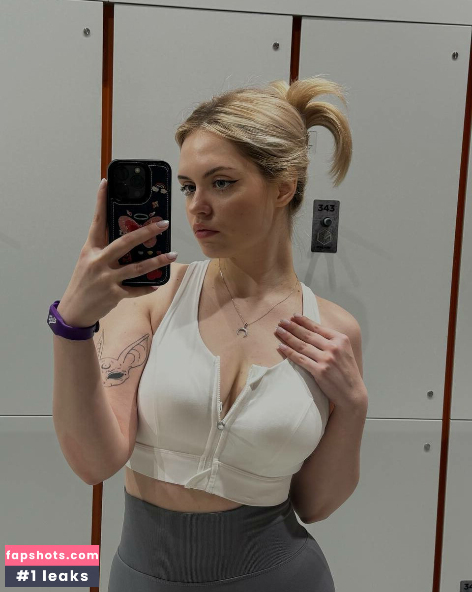 Yana Martin gallery photo #3