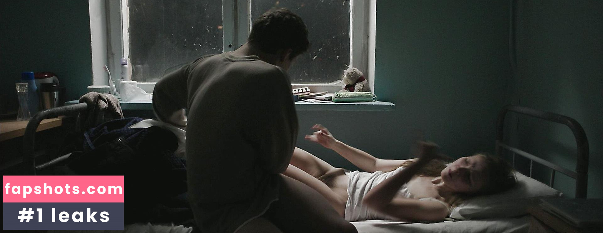 Yana Novikova gallery photo #2