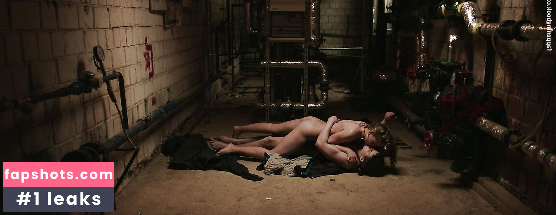 Yana Novikova gallery photo #3