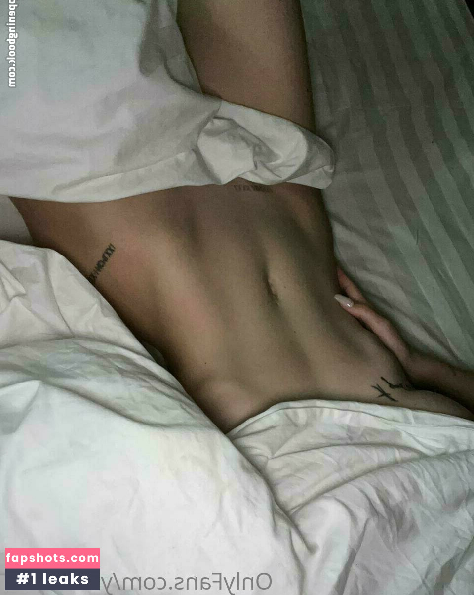 Yana Solo nude babe gallery