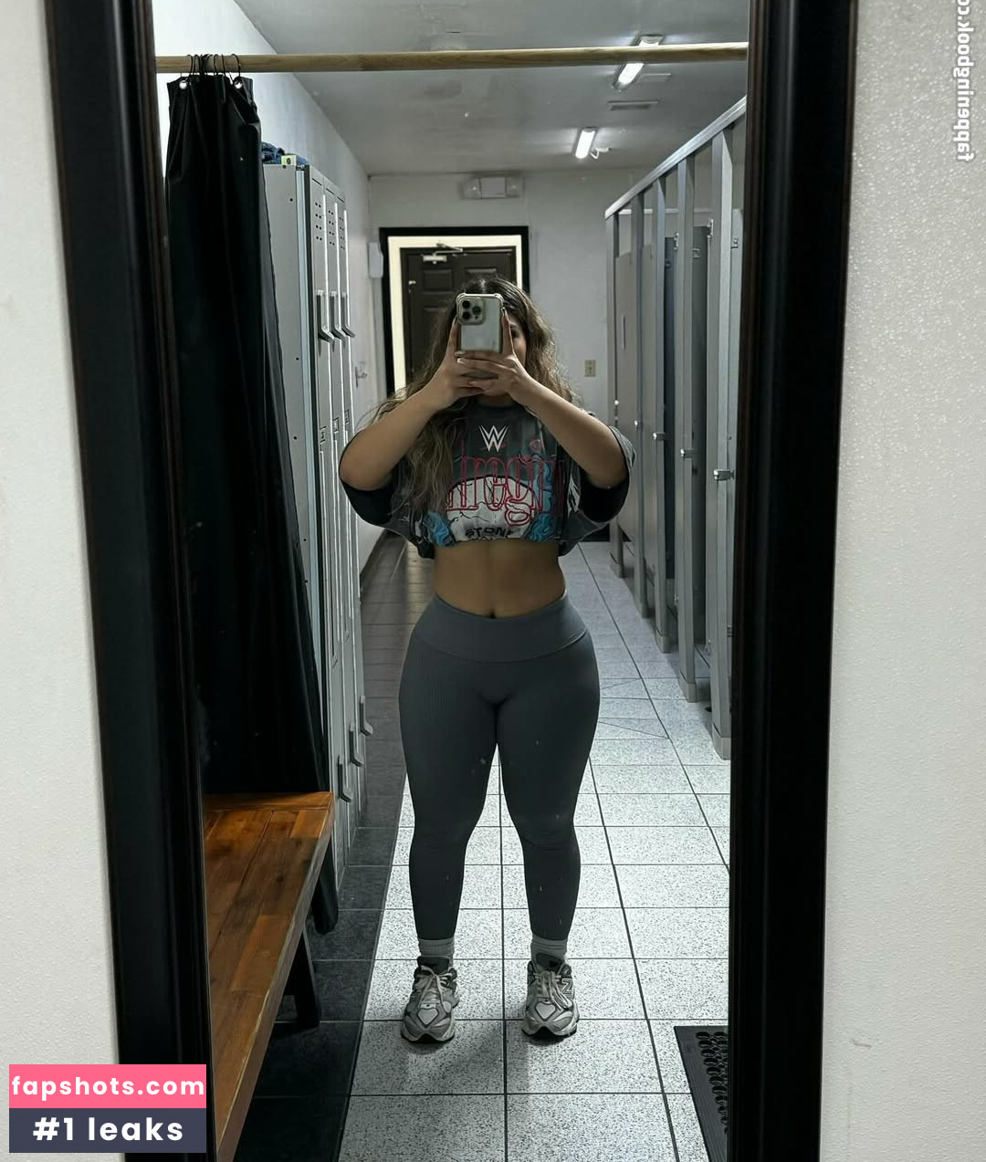 yanelly gallery photo #9