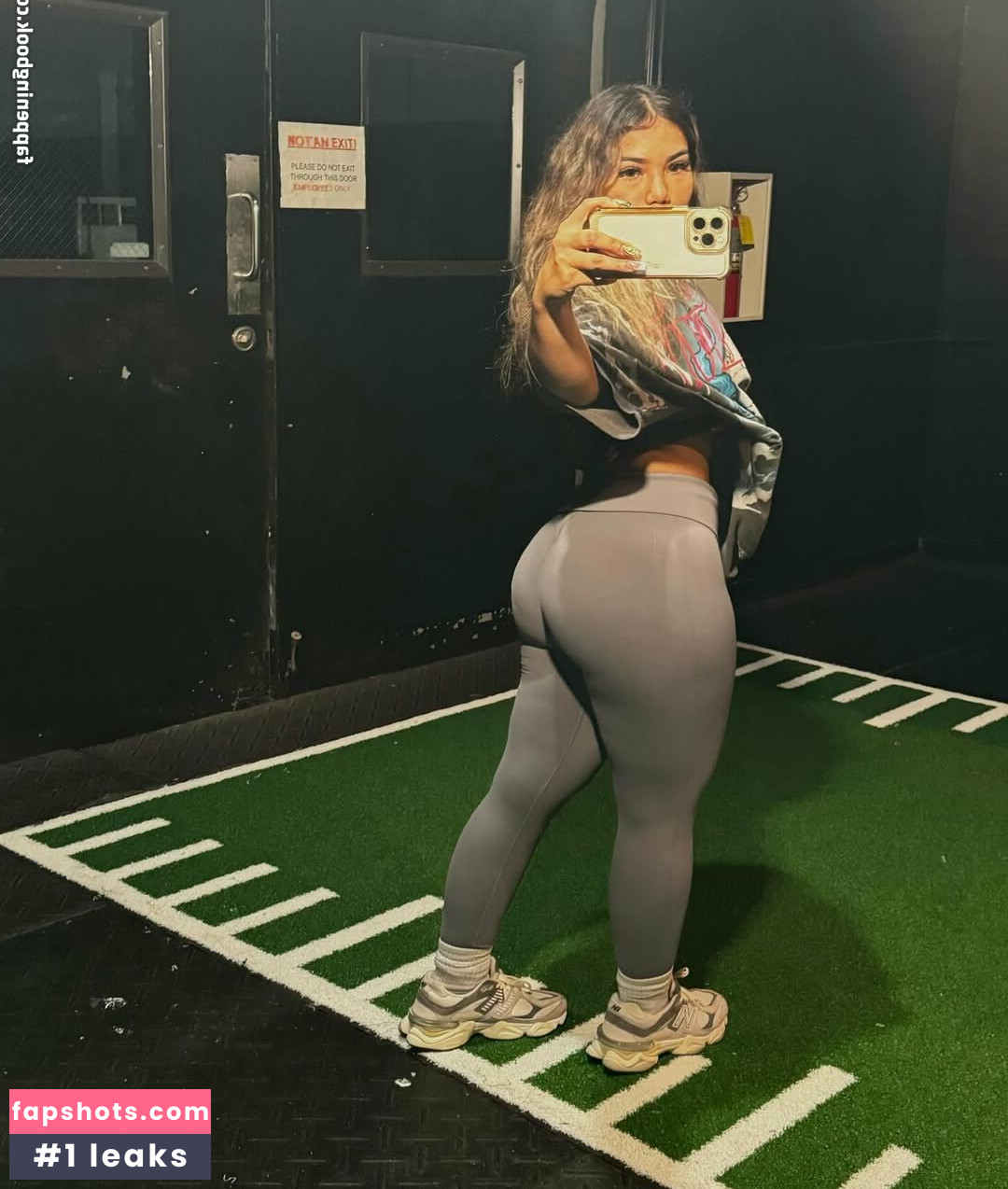 yanelly gallery photo #10