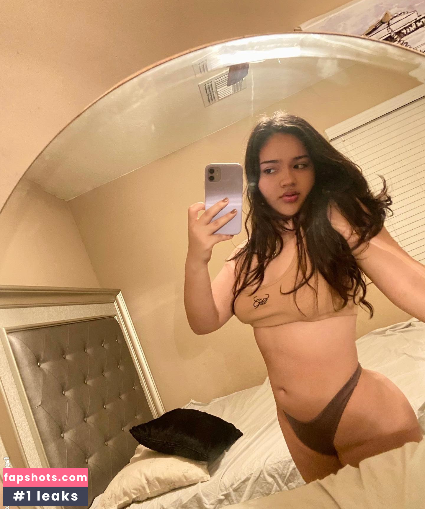 Yani gallery photo #2