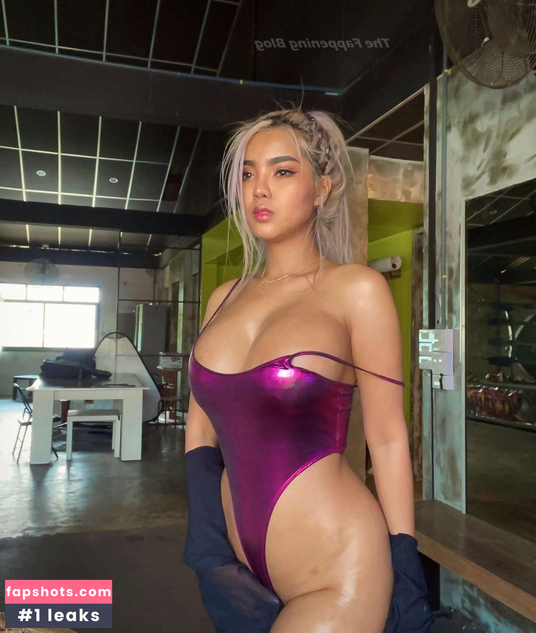 Yanisa Samohom gallery photo #6