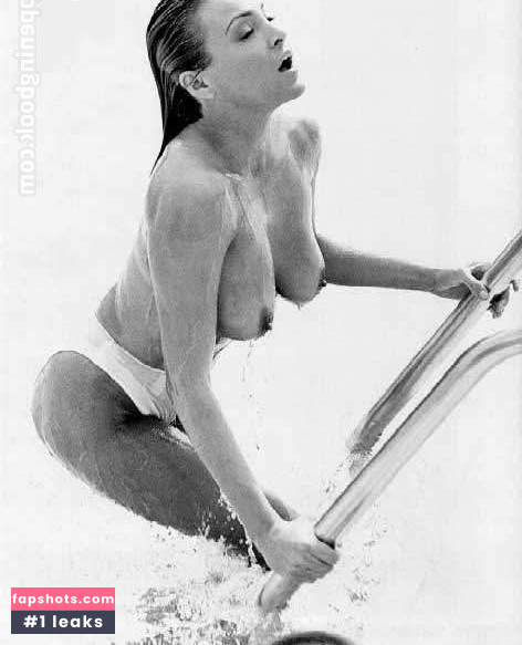 Yanna Darili nude babe gallery