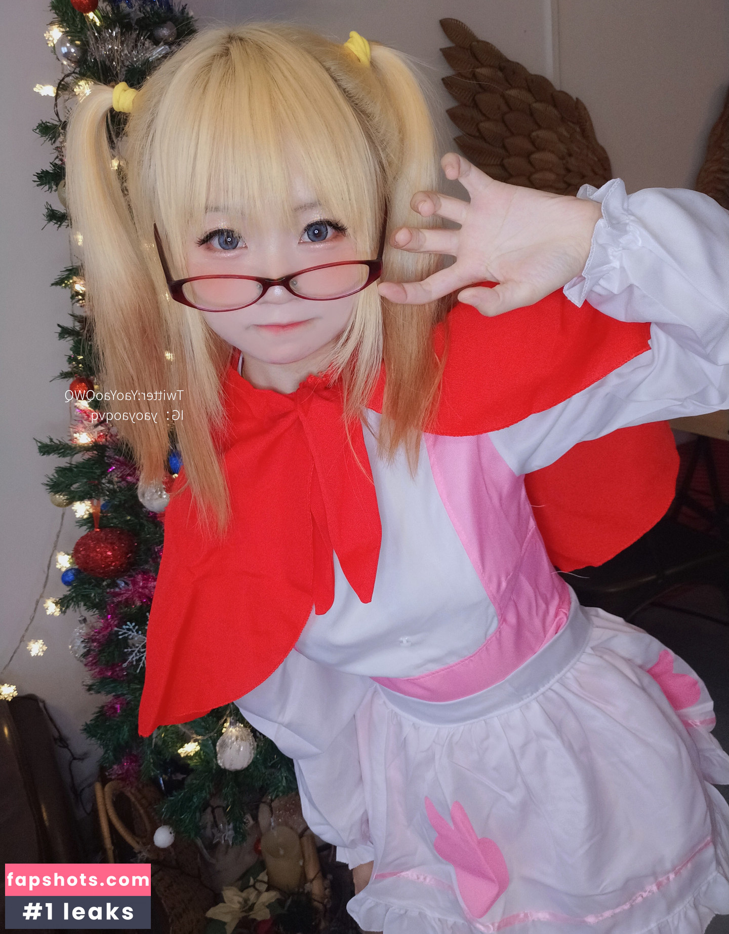 YaoYaoQwQ gallery photo #166